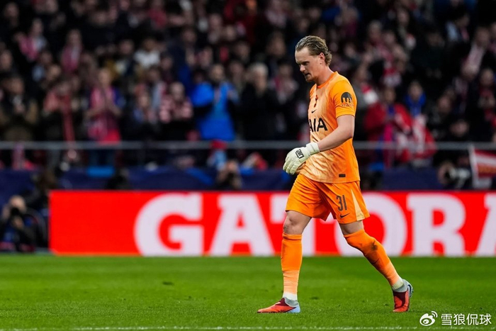开云在线-造孽！热刺22岁门将欧冠2度送礼16分钟被换下 本赛季英超0出场|金斯基|图多尔|托特纳姆热刺|维卡里奥|阿尔瓦_新浪新闻